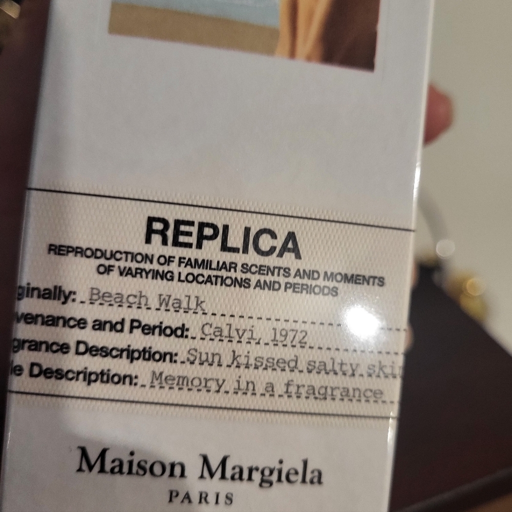 "Beach Walk" By Maison Margiela Replica - Picture 5 of 7